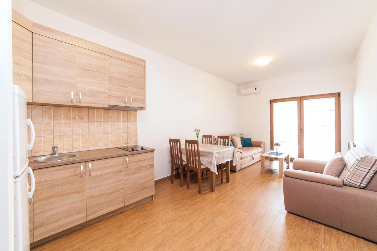 Welcome Apartments Petrovac Luaran gambar
