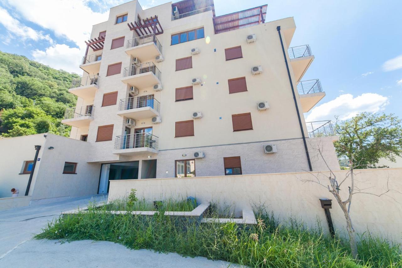 Welcome Apartments Petrovac Luaran gambar