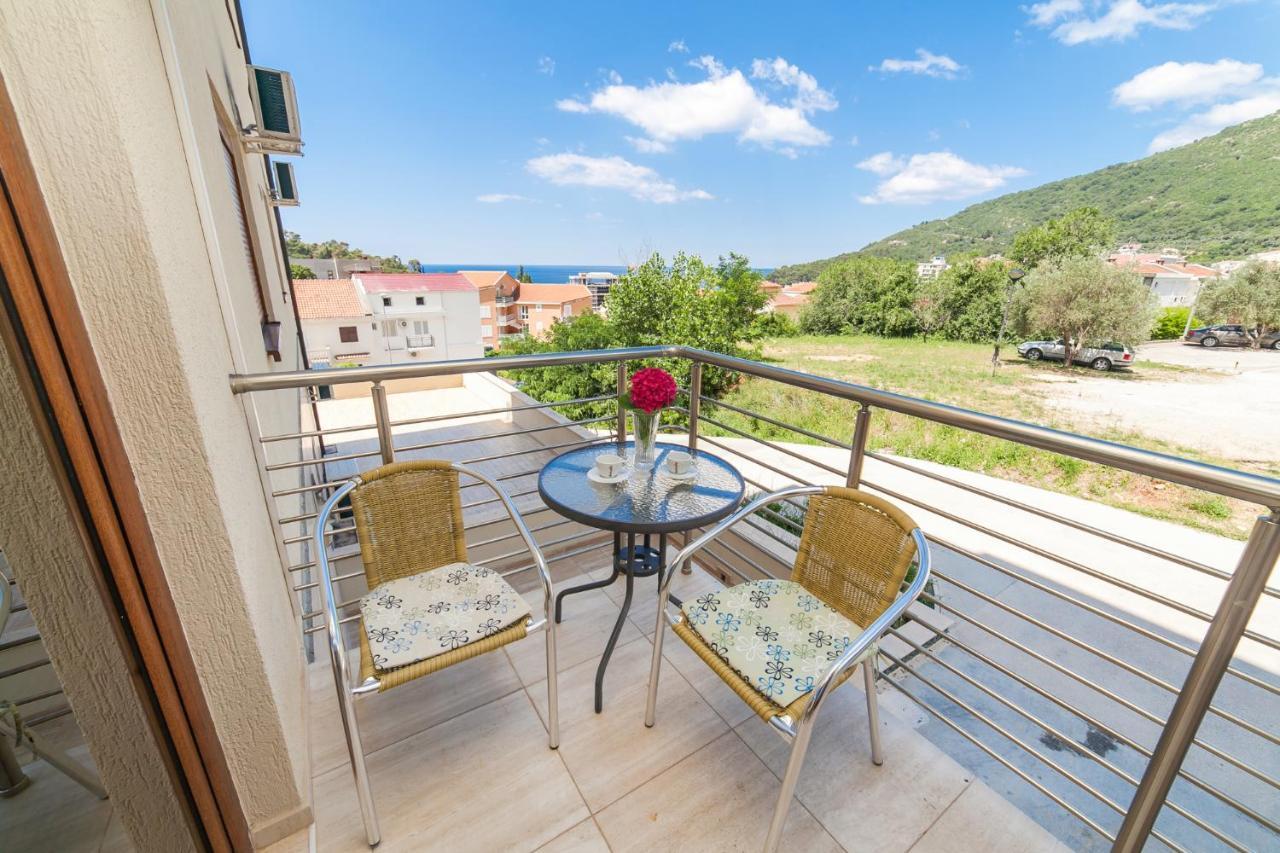 Welcome Apartments Petrovac Luaran gambar
