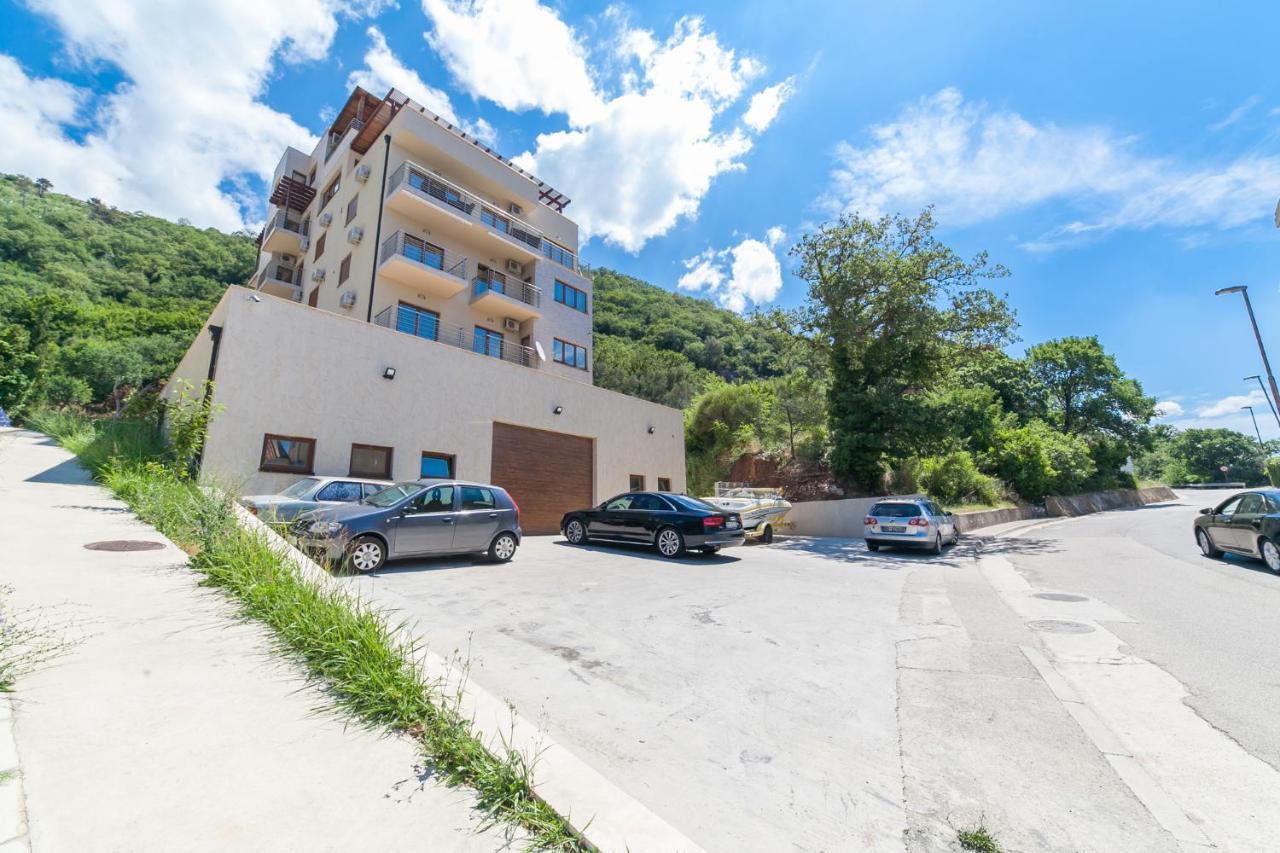 Welcome Apartments Petrovac Luaran gambar