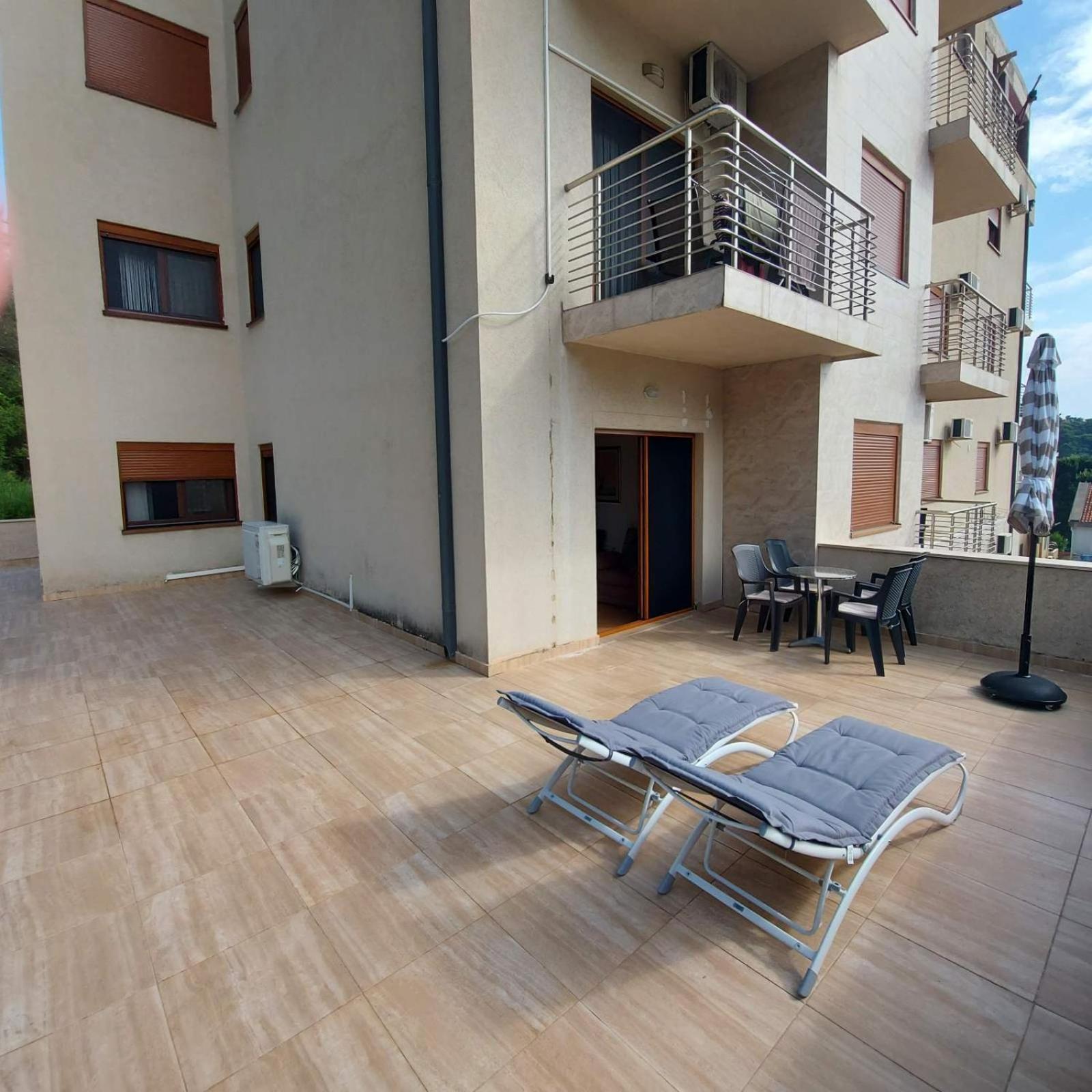 Welcome Apartments Petrovac Luaran gambar
