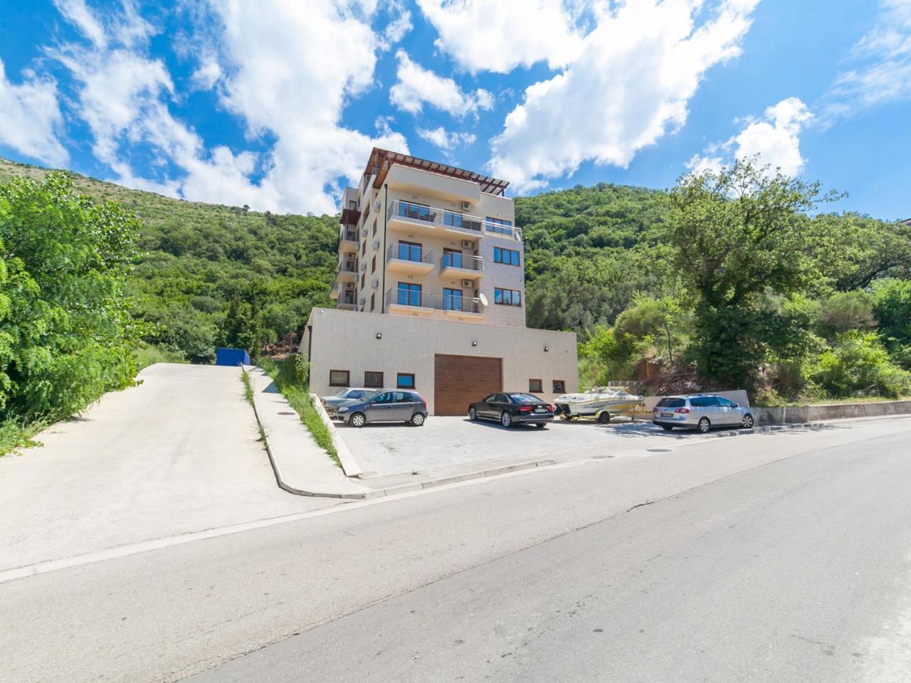 Welcome Apartments Petrovac Luaran gambar